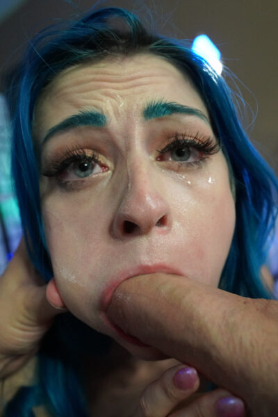 Blue-haired babe Jewelz Blu gives a nice blowjob in a POV session Image #15
