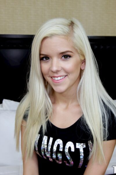 Coed amateur babe Halle Von demonstrates her teen tiny tits Image #2