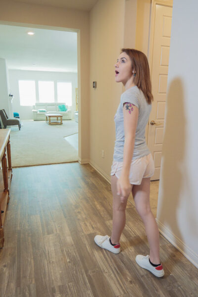 Stranded traveler Rosalyn Sphinx gives hot POV blowjob & spreads for lodgings Image #9