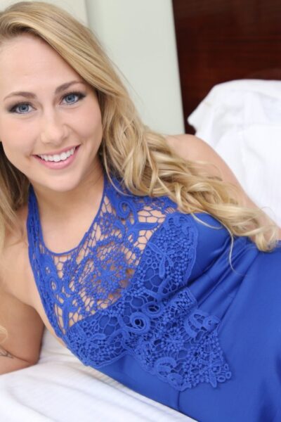 Blonde babe Carter Cruise teases with her natural tits and perfect ass Image #3