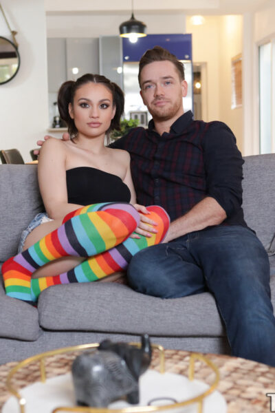 Girlfriend Izzy Bell & pal Liv Wild engage in steamy no condom threesome Image #1
