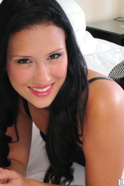 18-year-old Jennifer Linda looks great fucking for the first time on camera Image #2