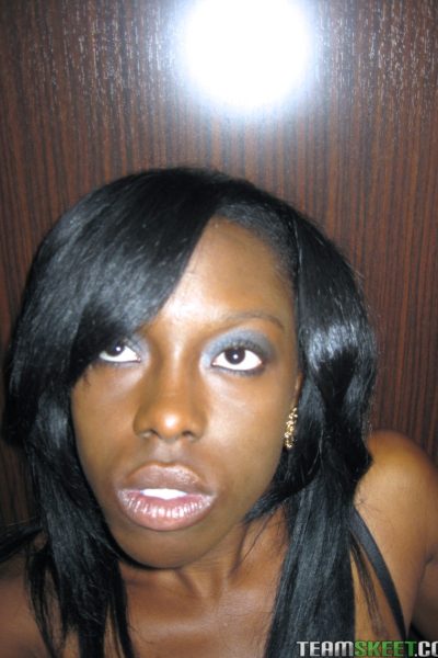 Hot ebony babe Jelly Sweets takes selfies and shows off her natural tits Image #5